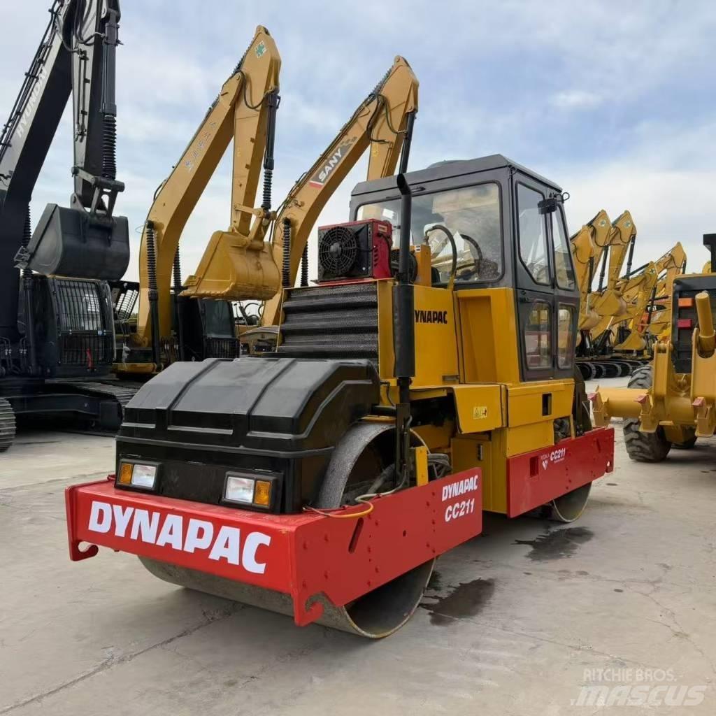 Dynapac CC 211 Çift tamburlu silindirler