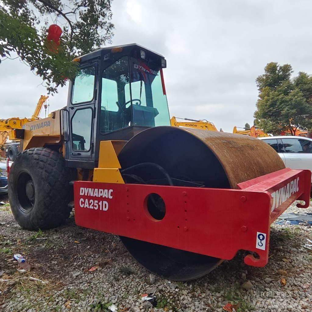 Dynapac CA 251 Tek tamburlu silindirler