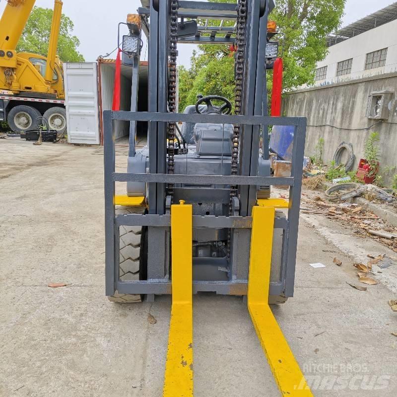 Komatsu 30 Dizel forkliftler