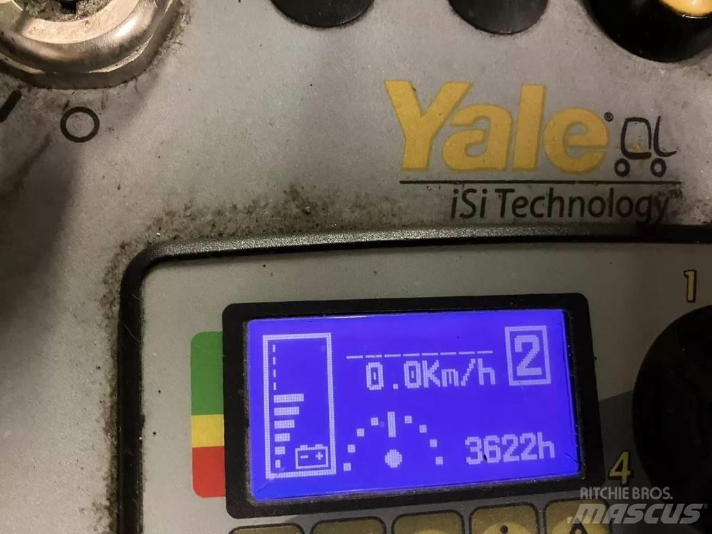 Yale NR035 Reach truck - depo içi istif araçları