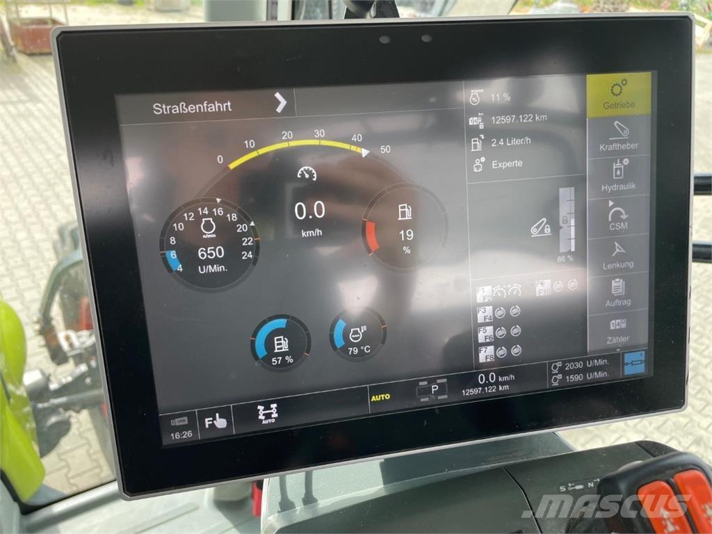 CLAAS Axion 810 CM Traktörler