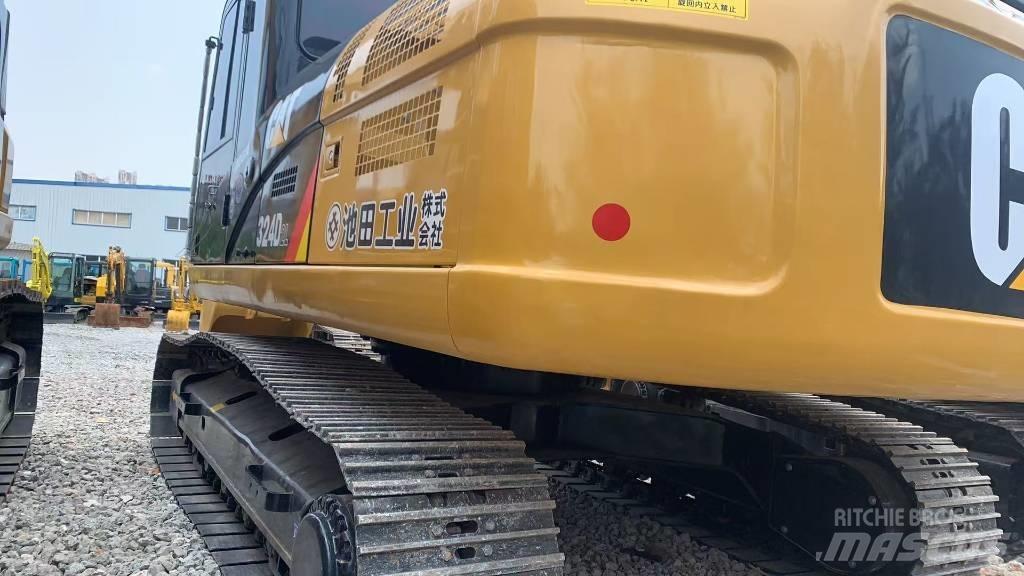 CAT 324 D Paletli ekskavatörler
