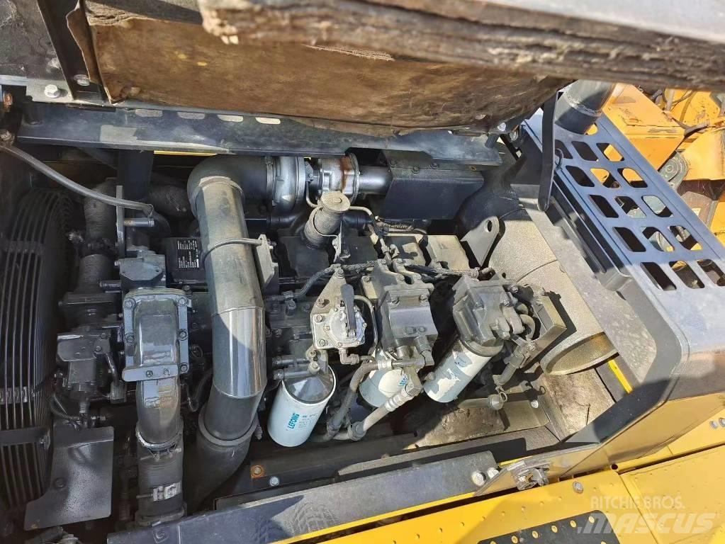 Komatsu PC 400 LC-8 Paletli ekskavatörler