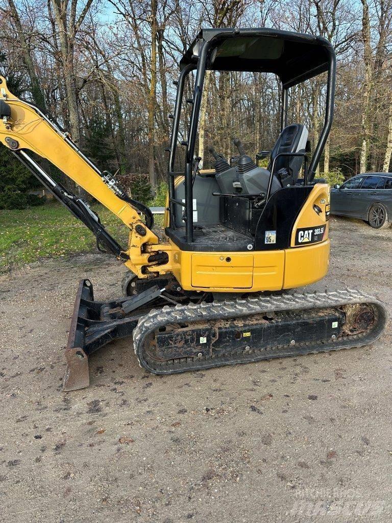 CAT 303.5 E CR Mini ekskavatörler, 7 tona dek