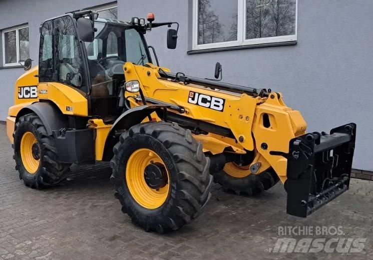 JCB TM 320 S Tarimsal teleskopik yükleyiciler