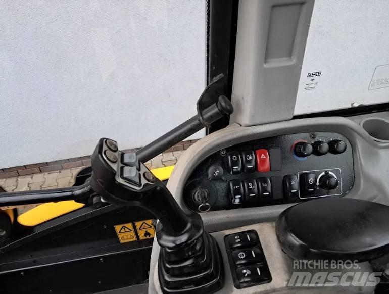 JCB TM 320 S Tarimsal teleskopik yükleyiciler