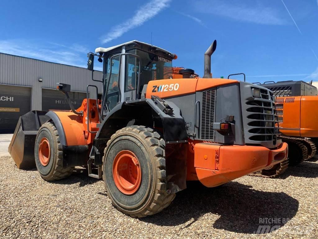 Hitachi ZW 250 Tekerlekli yükleyiciler