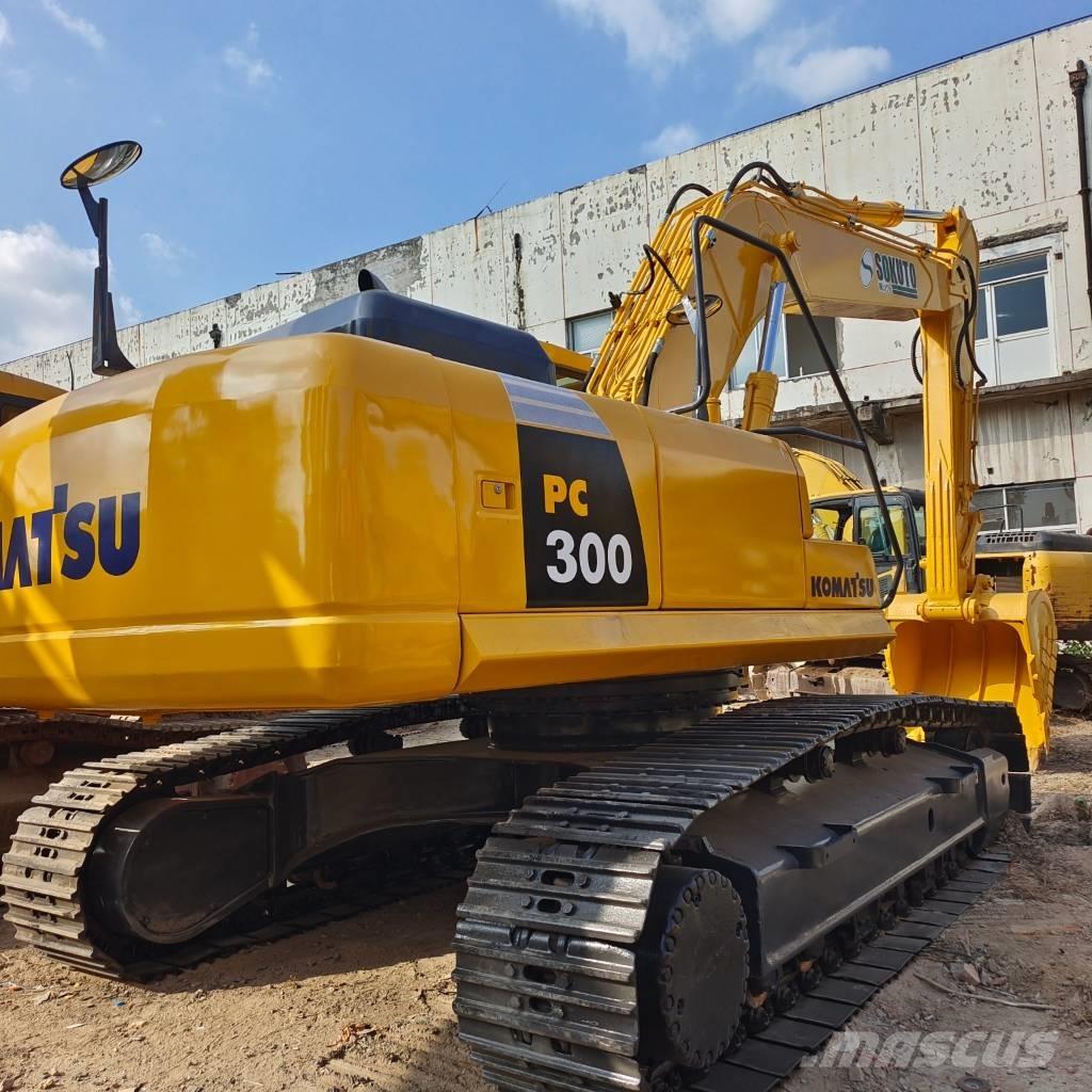 Komatsu PC 300 Paletli ekskavatörler