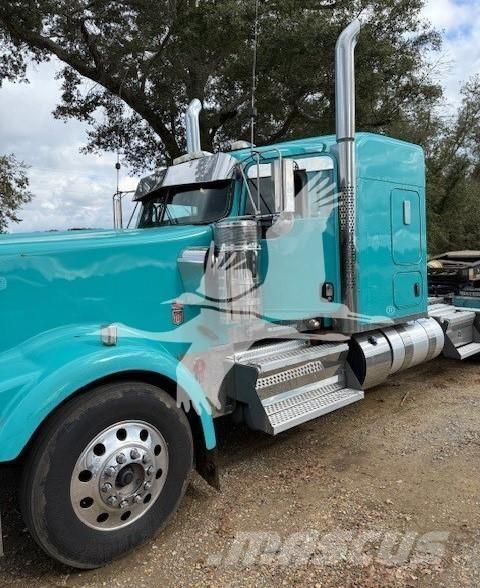 Kenworth W900L Çekiciler