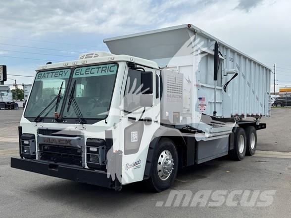 Mack LR64 Diger