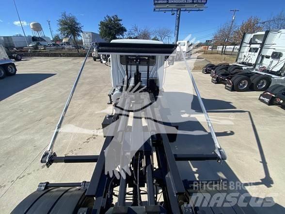 Mack MD6 Diger
