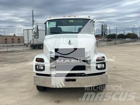 Mack MD6 Çekiciler