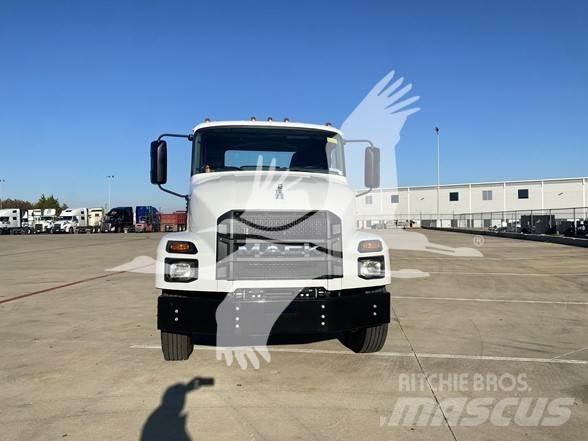 Mack MD6 Flatbed kamyonlar
