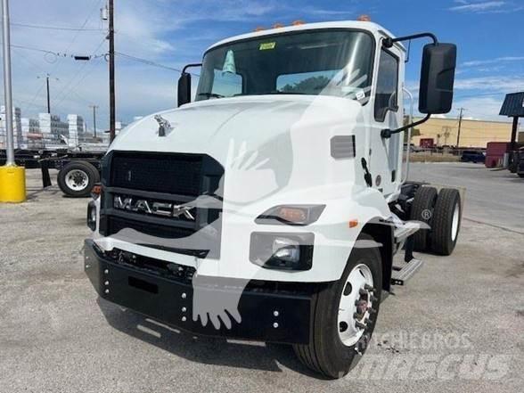 Mack MD6 Çekiciler