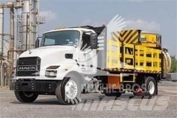 Mack MD6 Diger