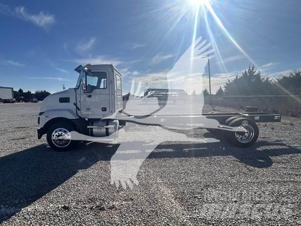 Mack MD6 Çekiciler
