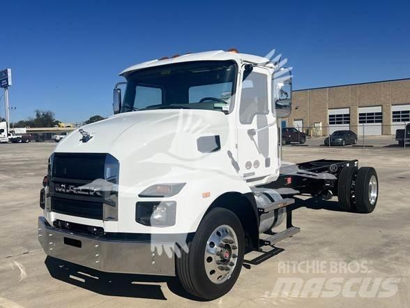 Mack MD6 Çekiciler