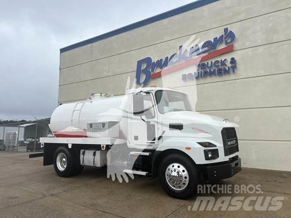 Mack MD6 Diger