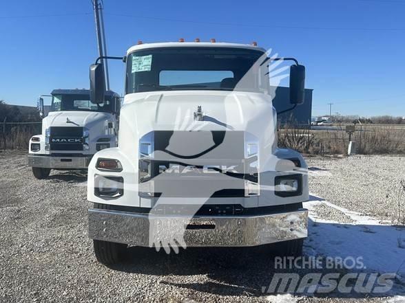 Mack MD6 Çekiciler