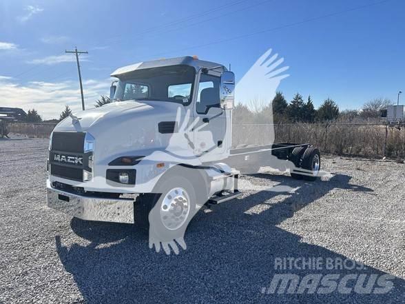 Mack MD6 Çekiciler