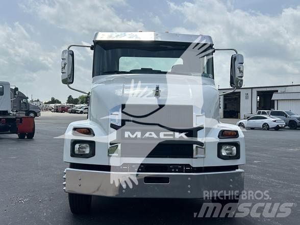 Mack MD6 Çekiciler