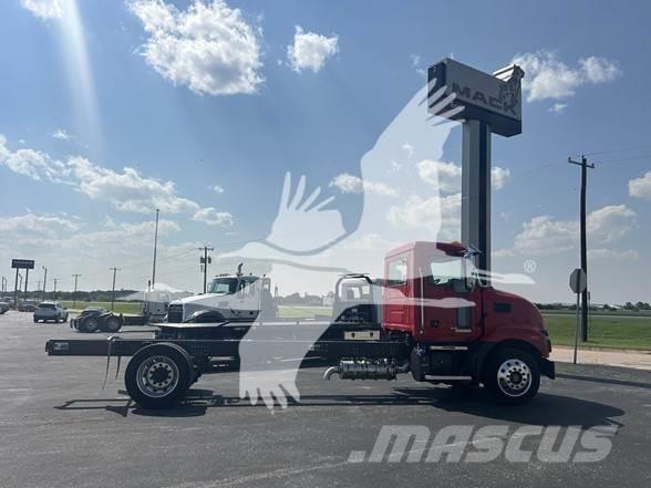 Mack MD6 Çekiciler