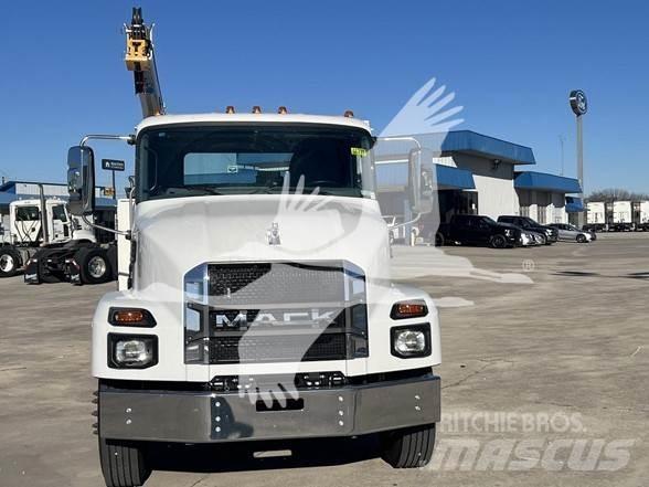 Mack MD6 Diger