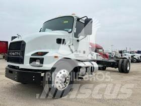 Mack MD6 Çekiciler