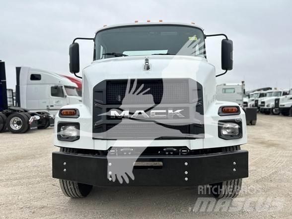 Mack MD6 Çekiciler