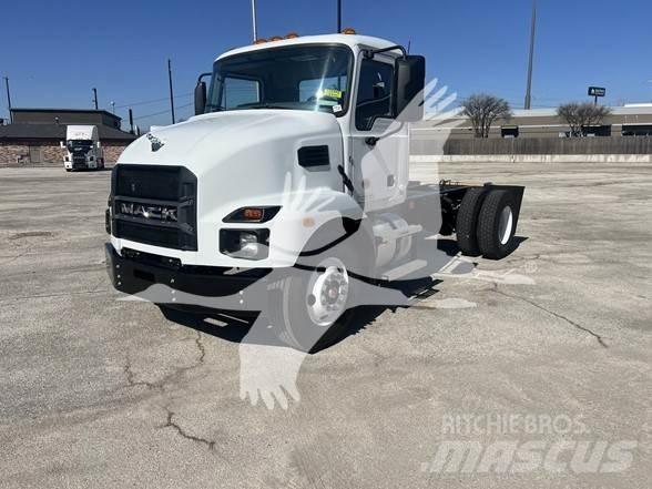 Mack MD6 Çekiciler