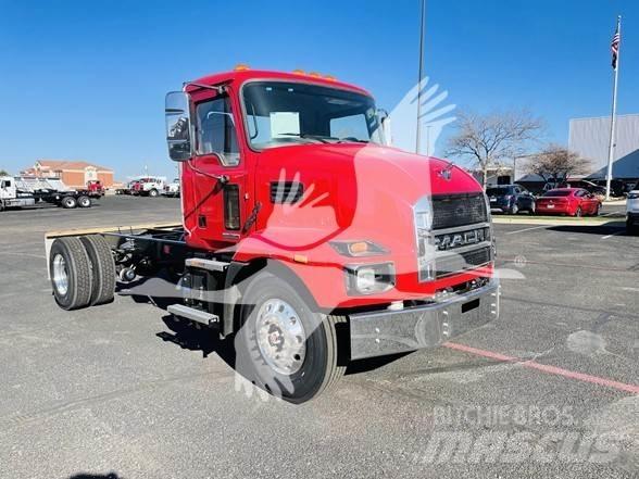 Mack MD6 Çekiciler