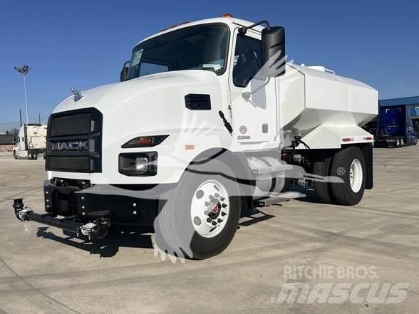 Mack MD6 Tankerli kamyonlar