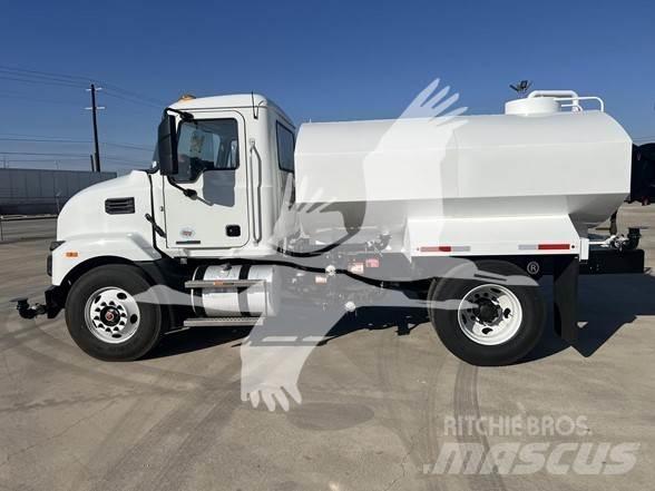 Mack MD6 Tankerli kamyonlar