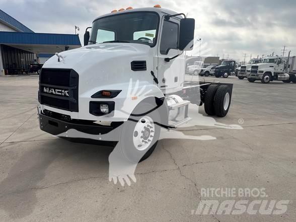 Mack MD6 Çekiciler