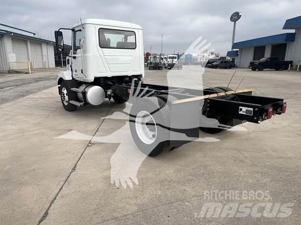 Mack MD6 Çekiciler
