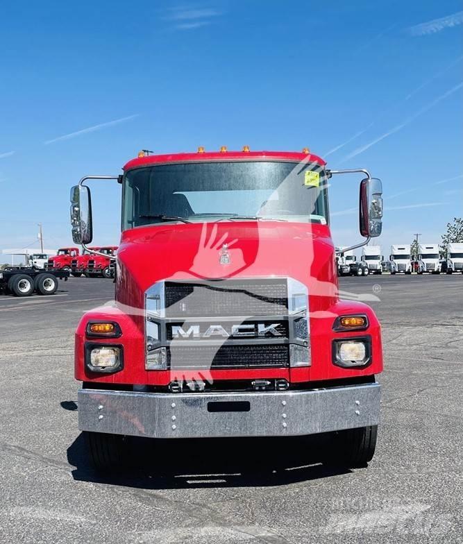 Mack MD6 Çekiciler
