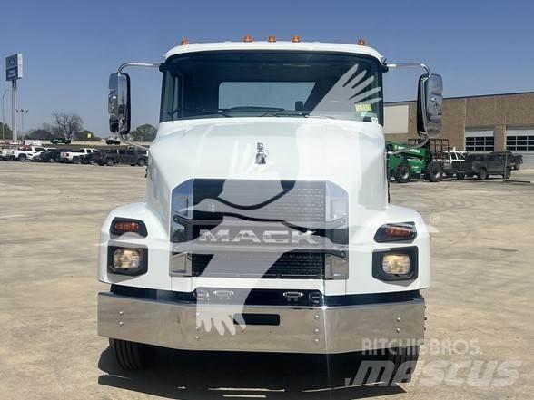 Mack MD6 Çekiciler