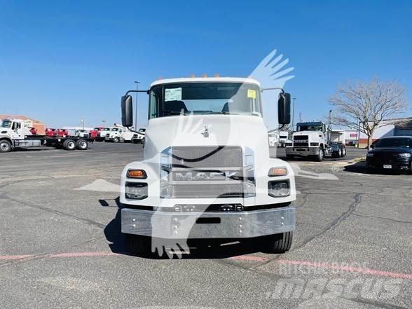 Mack MD6 Çekiciler