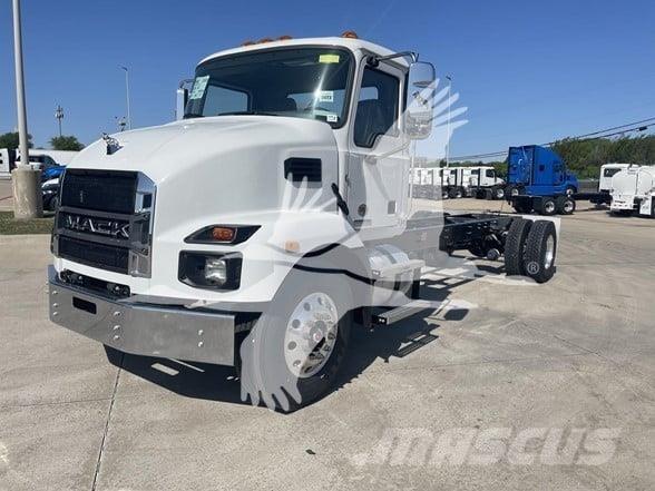 Mack MD6 Çekiciler