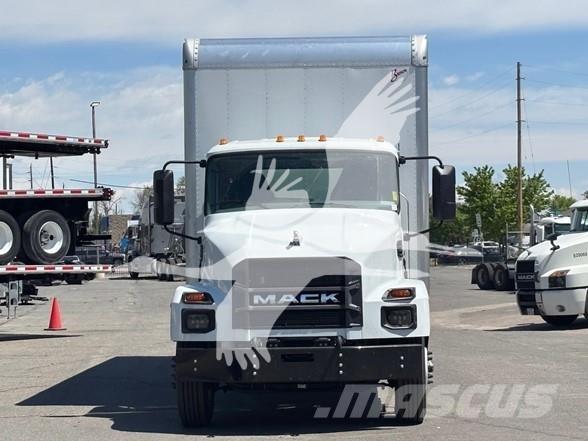 Mack MD6 Diger