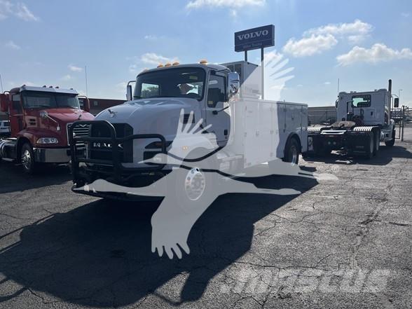 Mack MD6 Diger