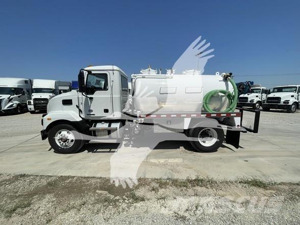 Mack MD6 Diger
