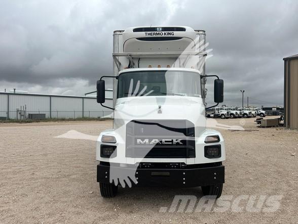 Mack MD6 Diger