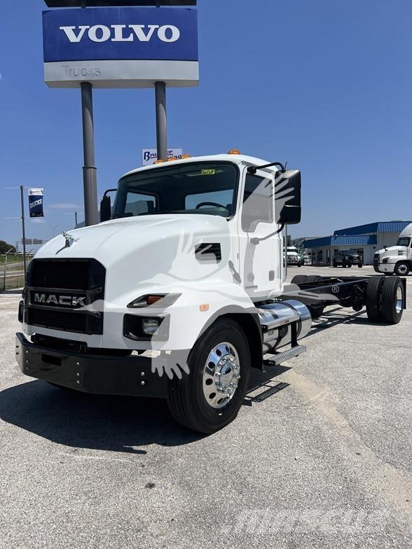 Mack MD6 Çekiciler
