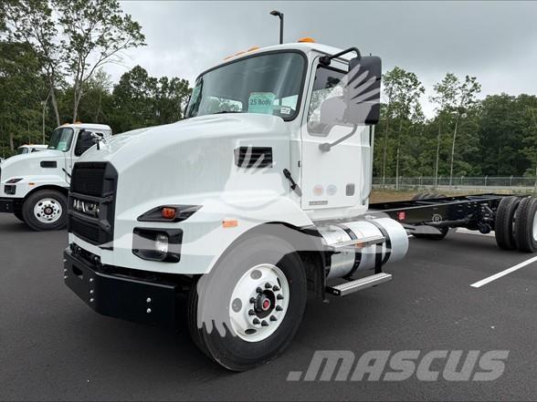 Mack MD6 Çekiciler