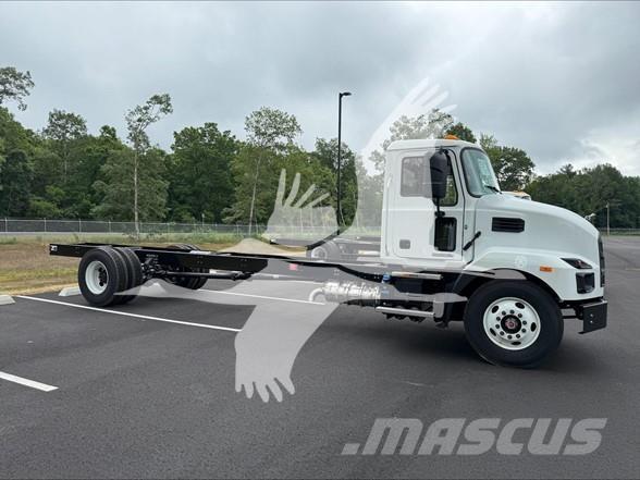 Mack MD6 Çekiciler