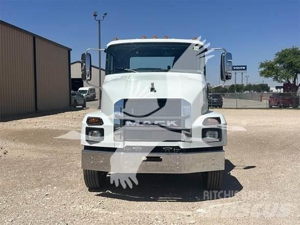 Mack MD7 Çekiciler