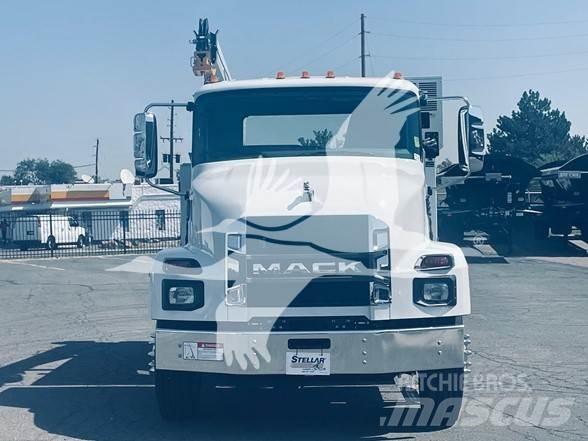 Mack MD7 Diger