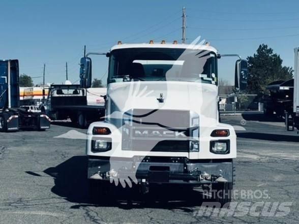 Mack MD7 Tankerli kamyonlar