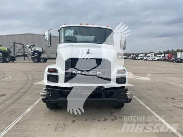Mack MD7 Tankerli kamyonlar